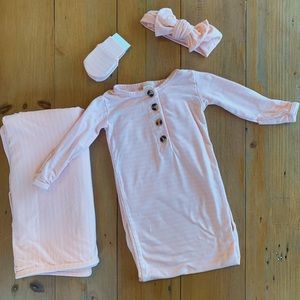 Lou Lou newborn set